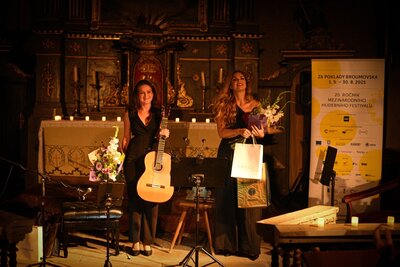 Ester Pavlů, Barbora Kubíková 