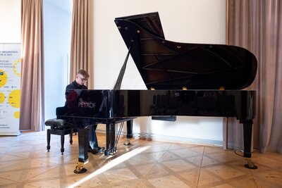 Za-poklady-broumovska-nora-lubbadova-vladimir-kuzelka