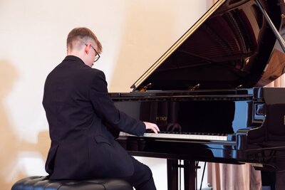 Za-poklady-broumovska-nora-lubbadova-vladimir-kuzelka