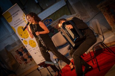 Za poklady Broumovska, Duo Minerva