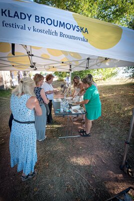 Za poklady Broumovska