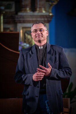 Za poklady Broumovska, děkan broumovské farnosti Martin Lanži