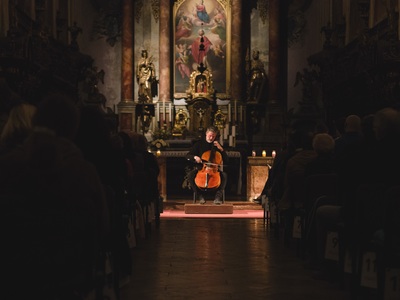 Violoncellista Jiří Bárta, rezidenční umělec festivalu. 