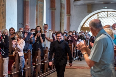 Boris Giltburg v polickém kostele Nanebevzetí Panny Marie. 