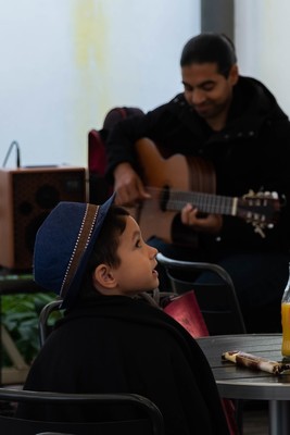 Koncert Alexandra Glize v klášterní kavárně