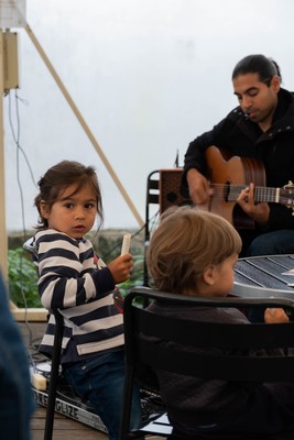 Koncert Alexandra Glize v klášterní kavárně