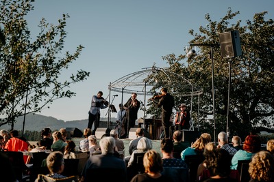 Cimbálová muzika Milana Broučka
