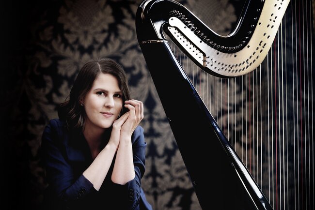 Po famózním gospelovém úvodu pokračuje festival Za poklady Broumovska vystoupením harfenistky Elisabeth Plank