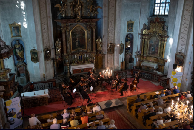 Bach, Hindemith, Grieg a Bartók v rukou temperamentního Orchestru Beliczay