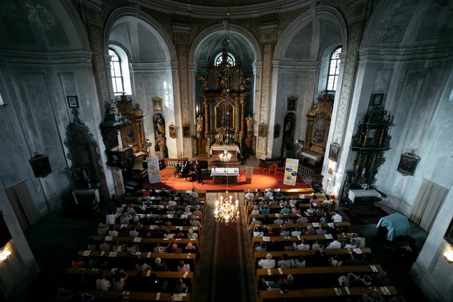 2018 | Adam Plšek, Eliška Tkadlčíková, Stanislav Gallin