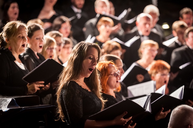 2015 | Kühnův smíšený sbor, Lucie Silkenová, Karel Růžička, Přemysl Kšica, Komorní sólisté Karla Růžičky
