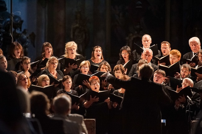 2016 | Kühnův smíšený sbor, Karel Růžička, Michaela Šrůmová, sólisté Karla Růžičky a Smyčcové kvarteto